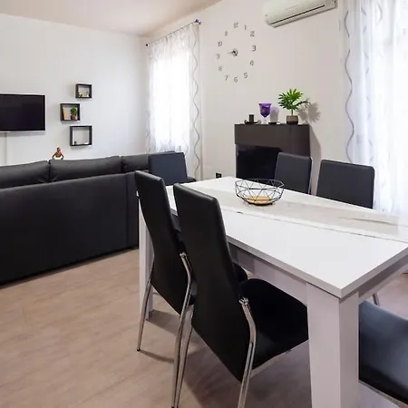 Gali Holidays Апартаменты *